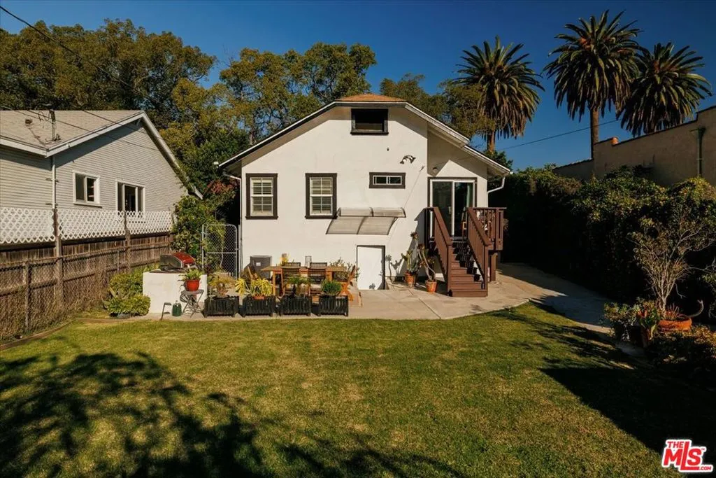3764 Valleybrink Road, Los Angeles, California 90039 home-pic-23